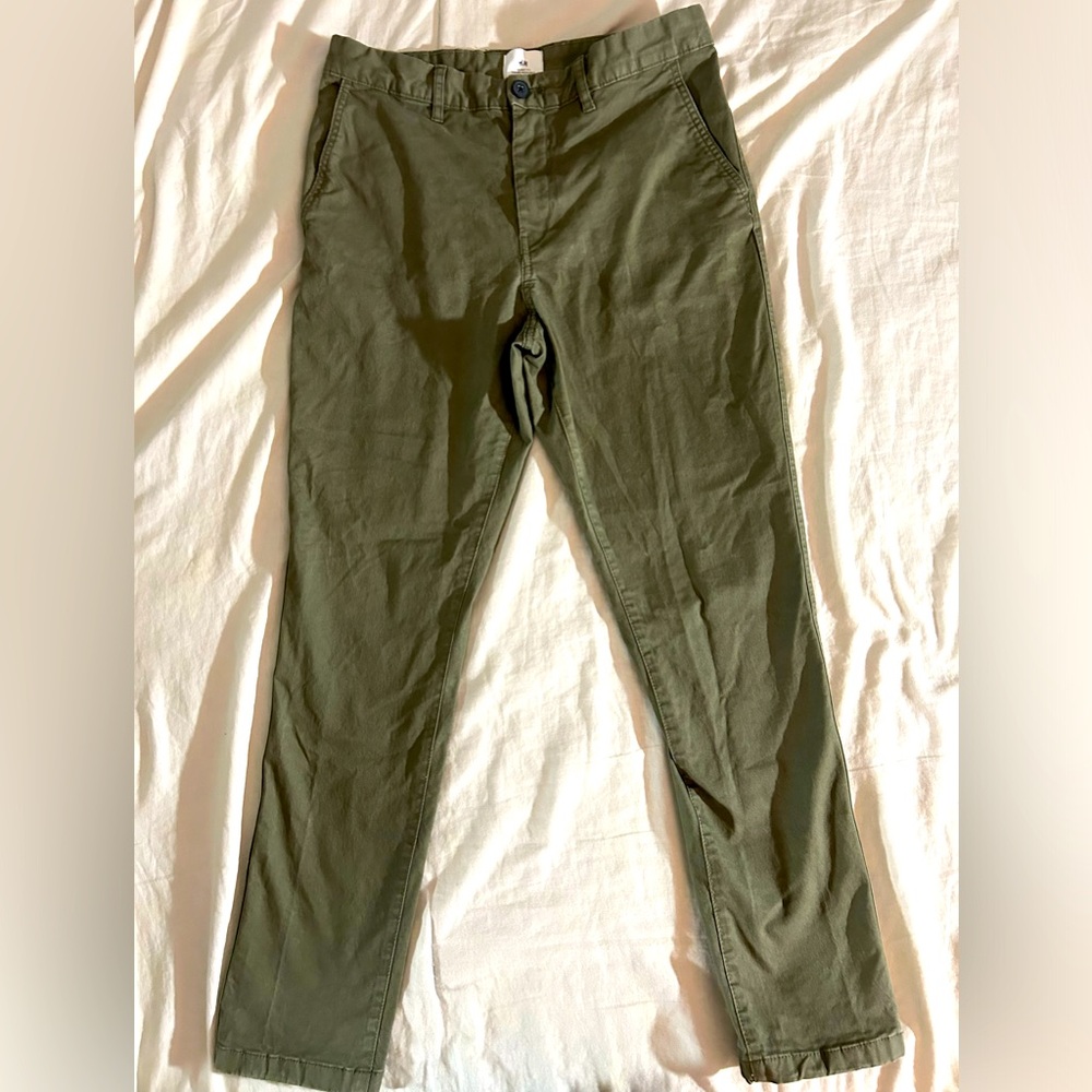 Men’s H&M Skinny fit Coupe Moulante Olive Green Jeans 30x29. Like new